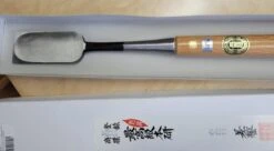 Iyoroi Sashi-Nomi Slick Paring Chisels