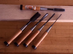 Umeki-Oire-Nomi Dovetail Chisels